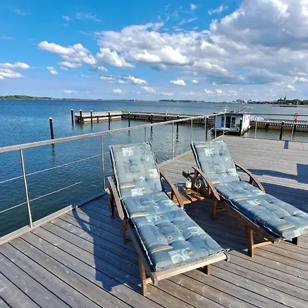 Houseboat Harmony Bådhotel