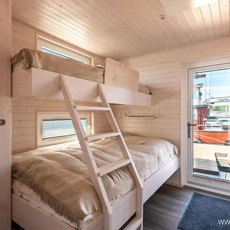 Houseboat Harmony * Stralsund